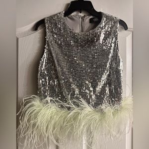 AKIRA SEQUENCE TANK TOP WITH FEATHER DETAIL